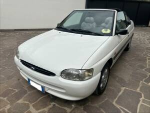 Image 3/10 de Ford Escort 1.6i (1995)