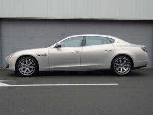 Image 6/90 of Maserati Quattroporte GTS (2013)