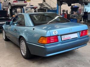 Image 4/19 of Mercedes-Benz 500 SL (1990)