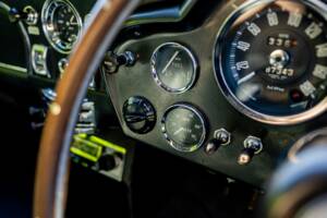 Image 31/62 of Aston Martin DB 6 (1967)