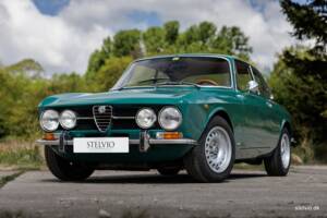 Bild 3/39 von Alfa Romeo 1750 GT Veloce (1971)