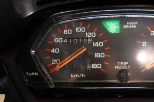 Image 33/38 de Honda NX 650 Dominator (1988)
