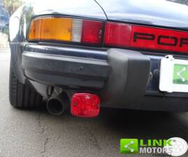 Afbeelding 13/23 van Porsche 911 Carrera 3.2 (WTL) (1988)