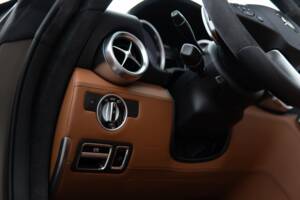 Image 41/45 of Mercedes-Benz SLS AMG Roadster (2012)