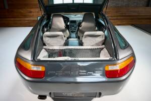 Afbeelding 26/42 van Porsche 928 S4 (1989)