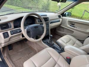 Image 5/20 of Volvo V 70 XC 2.5T (1998)