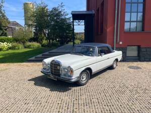 Imagen 6/29 de Mercedes-Benz 280 SE (1968)