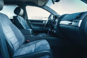 Image 7/15 of Volkswagen Touareg W12 (2007)