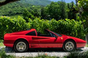 Image 14/73 of Ferrari 208 GTS Turbo (1989)