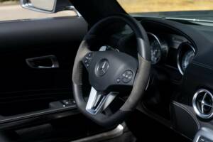 Image 17/21 of Mercedes-Benz SLS AMG GT Roadster (2012)