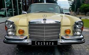 Immagine 2/16 di Mercedes-Benz 280 SE 3,5 (1970)