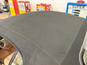 Image 17/21 of Jaguar XKR (1998)