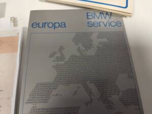 Bild 45/113 von BMW 735i (1986)