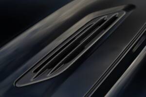 Image 40/50 of Aston Martin Vanquish S Volante (2018)