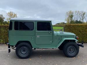 Image 7/18 de Toyota Land Cruiser FJ 40 (1978)