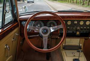 Image 16/31 of Jaguar 340 (1968)