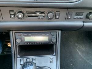 Image 13/18 de Porsche 944 S2 (1990)