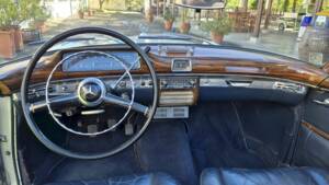 Image 22/61 de Mercedes-Benz 220 S Cabriolet (1957)