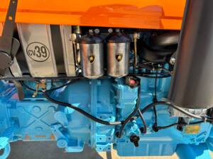 Image 62/106 of Lamborghini 2R (1965)