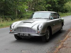 Imagen 3/18 de Aston Martin DB 6 (1966)
