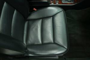 Bild 26/50 von Mercedes-Benz 300 CE-24 (1992)