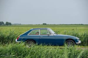 Image 34/40 of MG MGB GT V8 (1973)