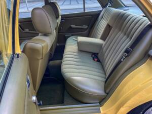 Image 132/139 of Mercedes-Benz 240 D (1978)