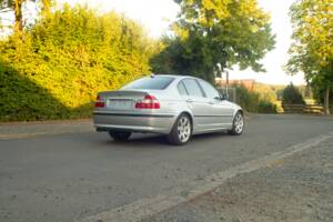 Afbeelding 32/58 van BMW 330i (2002)