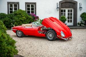 Image 3/33 of Jaguar E-Type 3.8 (1964)