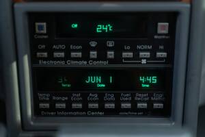 Immagine 46/50 di Cadillac Seville (1988)