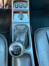 Image 32/36 de Porsche 911 Carrera 4 (1989)