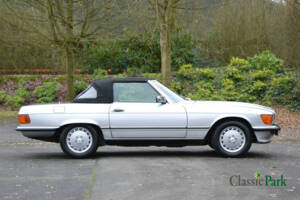 Imagen 24/50 de Mercedes-Benz 300 SL (1986)