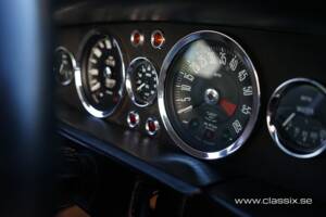 Image 8/22 of Aston Martin DBS (1972)