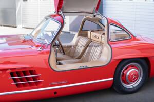 Image 32/49 of Mercedes-Benz 300 SL "Gullwing" (1955)