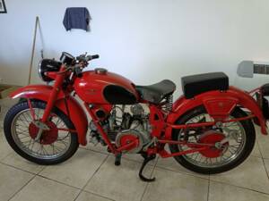 Afbeelding 14/39 van Moto Guzzi DUMMY (1950)