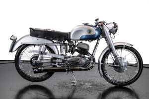 Bild 2/23 von Beta DUMMY (1953)