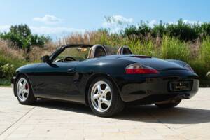 Image 8/50 of Porsche Boxster (2000)