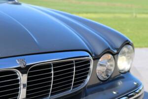 Image 41/50 of Jaguar XJ 8 4.2 (2004)