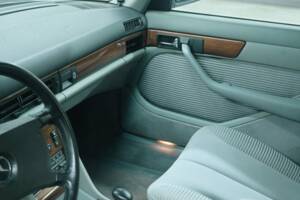 Bild 23/50 von Mercedes-Benz 300 SEL (1991)