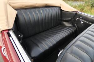 Bild 8/19 von Auburn 851 Supercharged Roadster (1935)