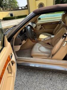 Bild 17/22 von Mercedes-Benz SL 500 (2000)
