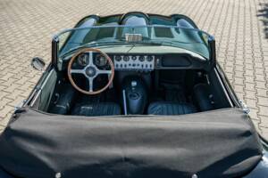 Image 17/29 de Jaguar Type E 3.8 (1961)