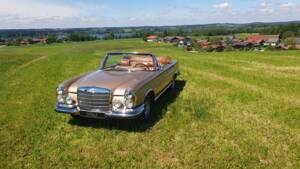 Image 28/38 of Mercedes-Benz 280 SE 3,5 (1969)