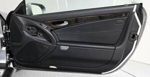 Image 35/50 of Mercedes-Benz SL 500 (2008)