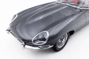 Image 3/32 of Jaguar E-Type 3.8 (1961)