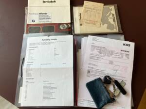 Immagine 35/35 di BMW 318is (1992)