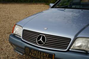 Image 25/50 de Mercedes-Benz 300 SL (1991)