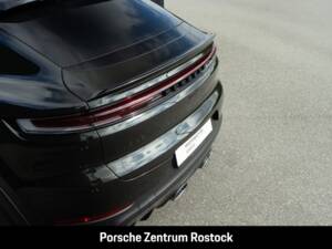 Obraz 29/33 pojazdu Porsche Cayenne Coupé Turbo S E-Hybrid (2026)