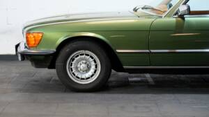 Bild 23/29 von Mercedes-Benz 500 SLC (1980)