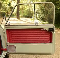 Image 33/50 of Riley Elf Mark I (1963)